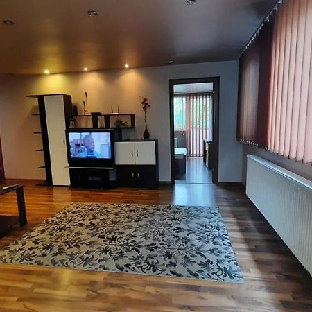 Apartament Laurentiu - Etaj.1 Bucureşti Exterior foto
