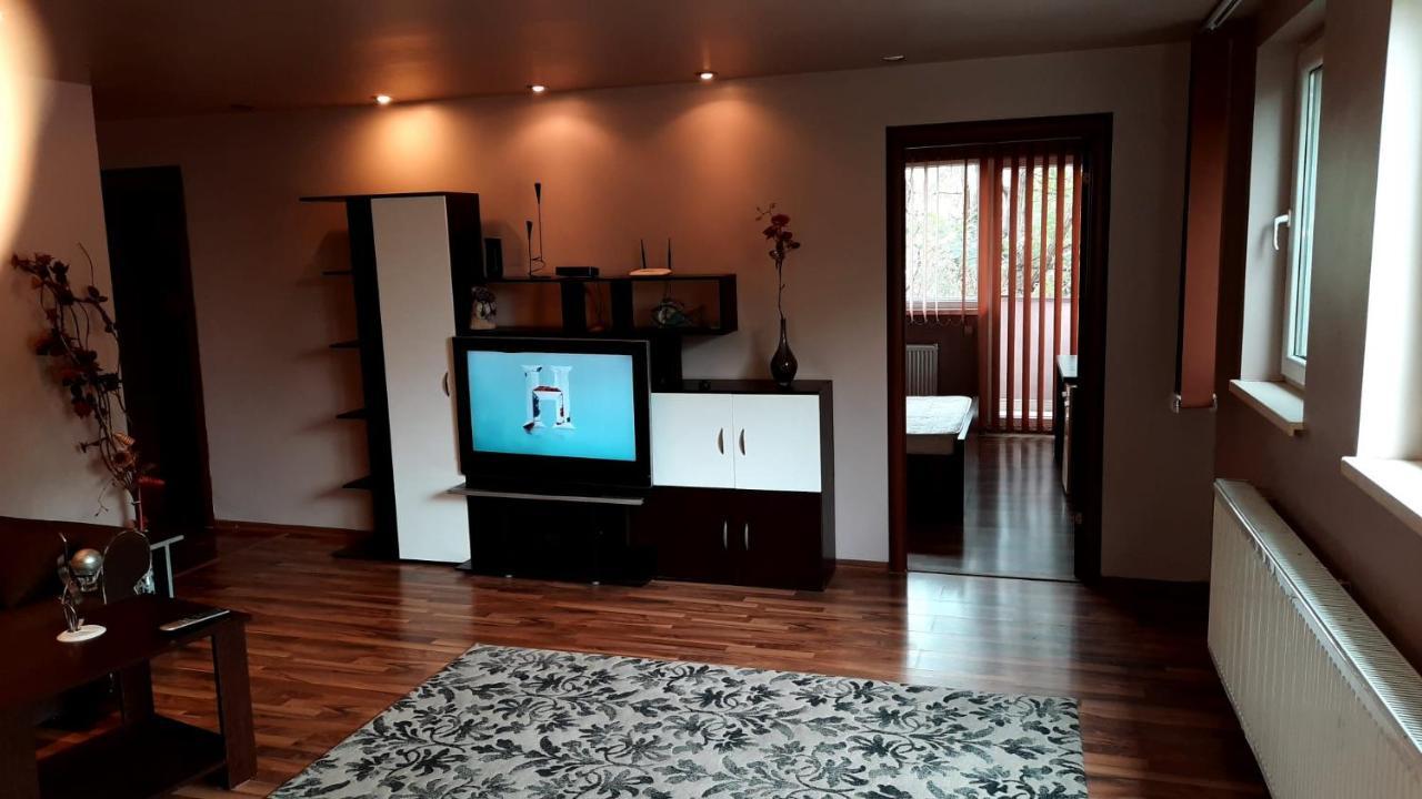 Apartament Laurentiu - Etaj.1 Bucureşti Exterior foto