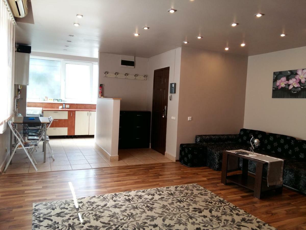 Apartament Laurentiu - Etaj.1 Bucureşti Exterior foto